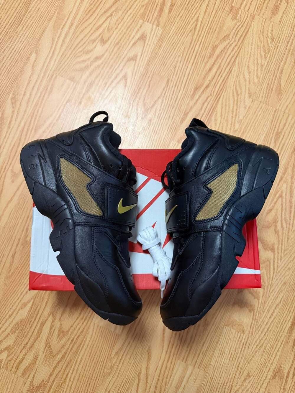 Nike Air Diamond Turf PRM 'Signing Day' Black Metallic Gold HV5788-001
